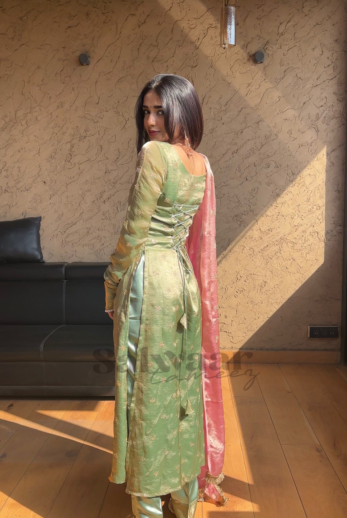 Zaalima Suit Set